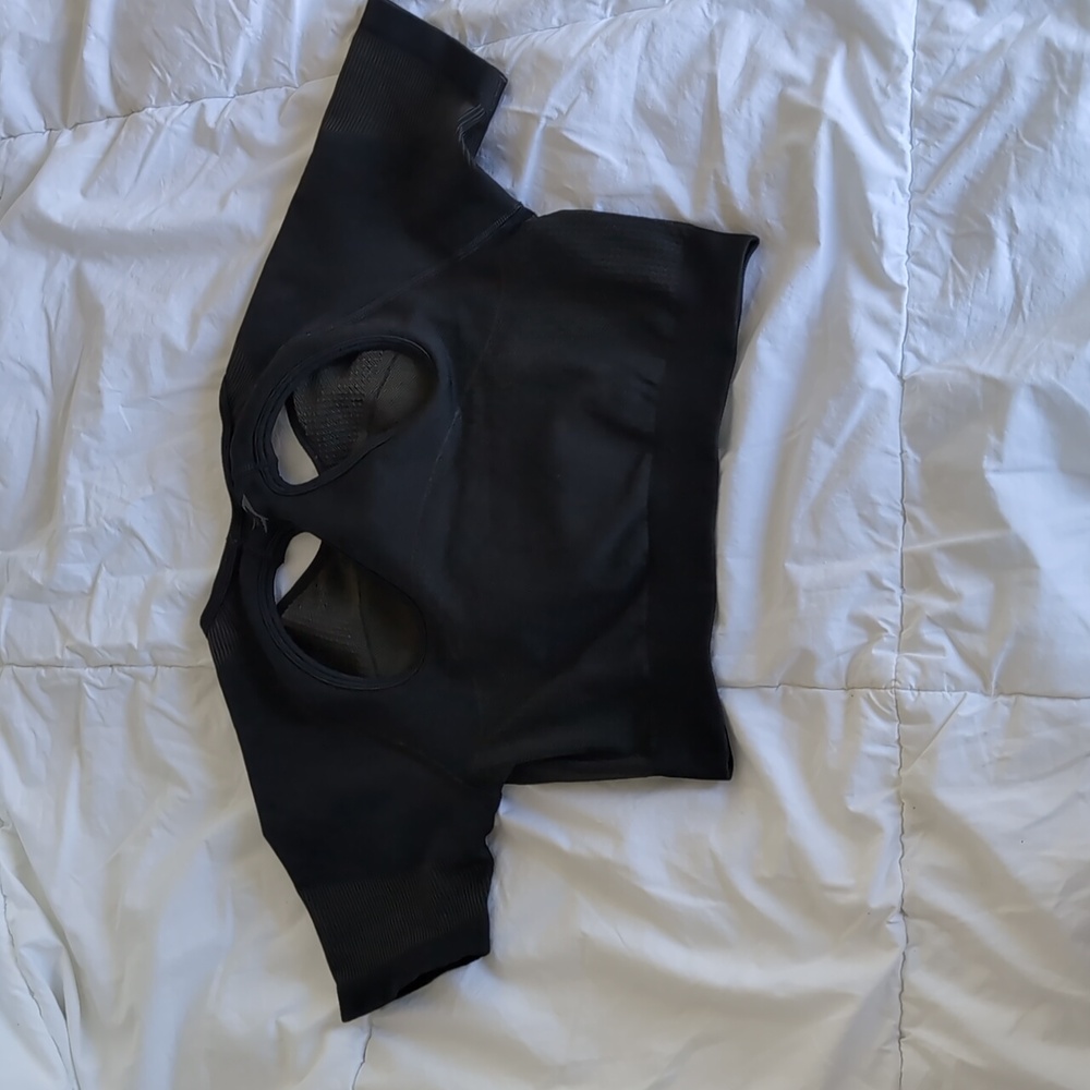Gymshark Crop Black Workout To Size Small